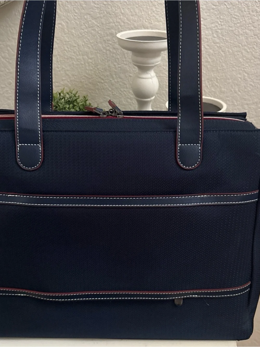 Delsey Paris Chatelet Air 2.0 Laptop shoulder bag-blue EUC